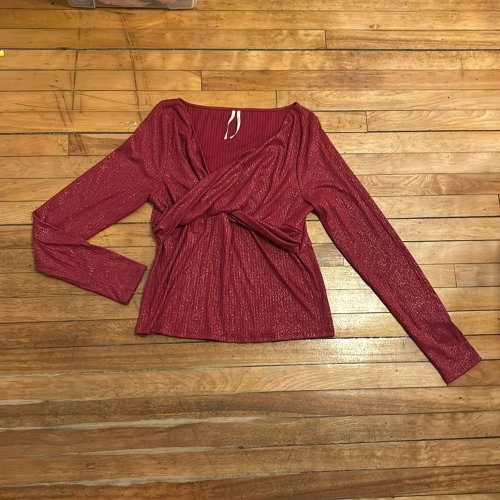 Anthropologie Women’s Red Twist-Front Shimmer Long Sleeve Top Size XL